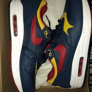 Nike Air Max 1 - Size 10